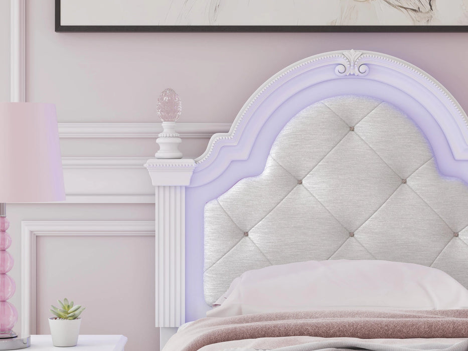 Kozlani Upholstered Bed
