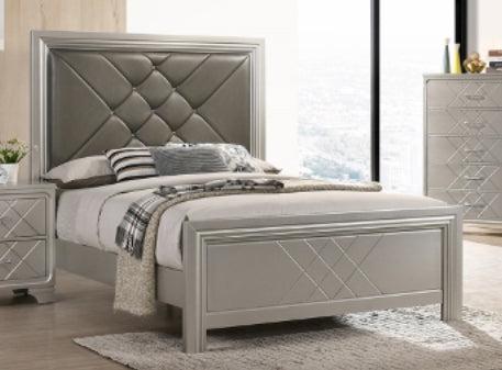 Crown Mark Phoebe Queen Platform Bed in Silver B6970-Q image