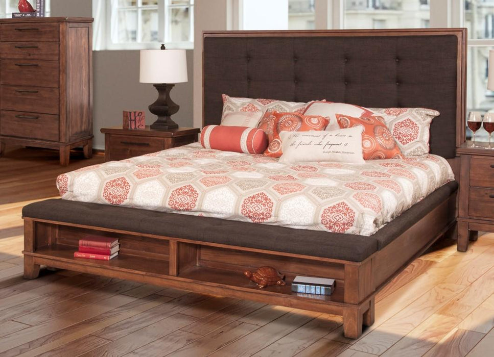 New Classic Furniture Cagney King Bed in Chestnut