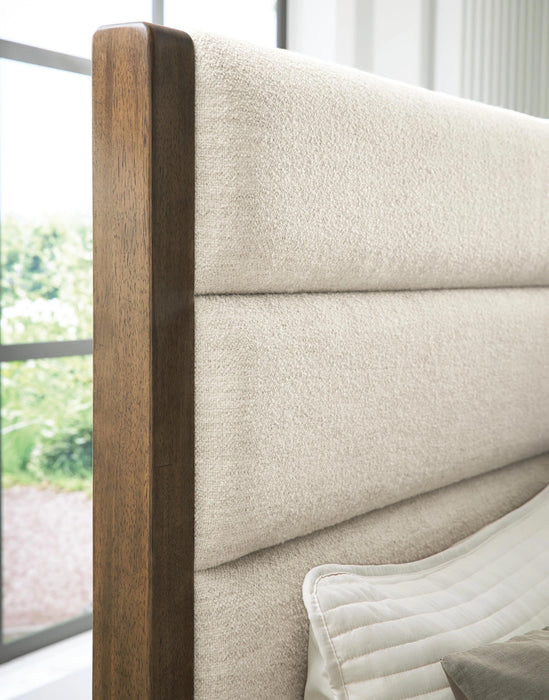 Marxmore Bed